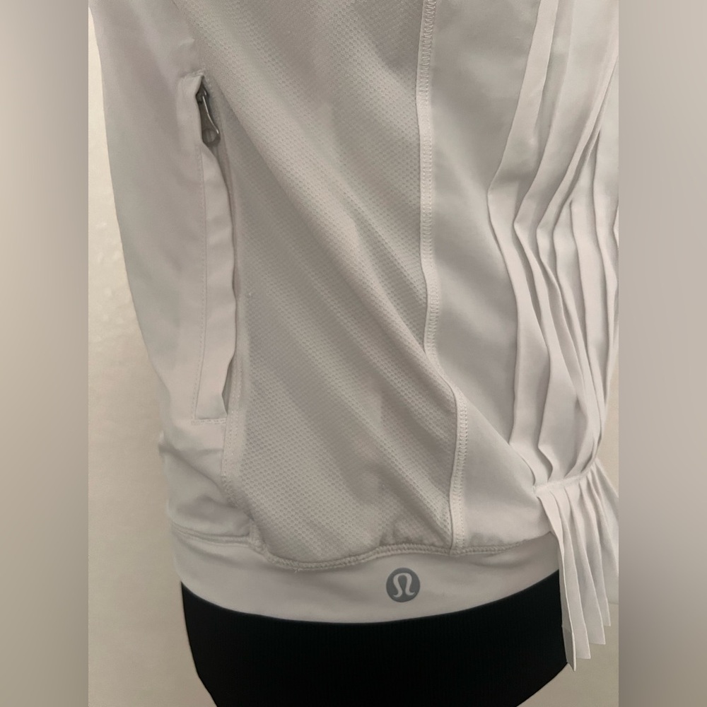 Lululemon Time To Shine Jacket - Picture 4 of 7